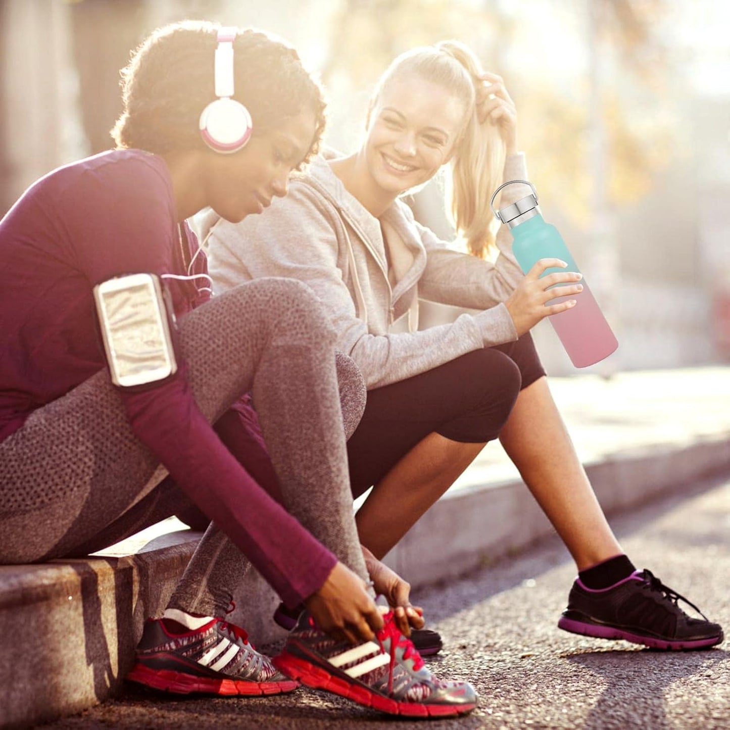 Neihepal 20 oz Insulated Water Bottles Bulk 2 Pack,Stainless Steel Double Wall Sport Bottle with Lid of Handle,Metal Reusable Thermoses Flask for School,Cyclists,Hikers,Gift (Green-Pink,Set of 2)