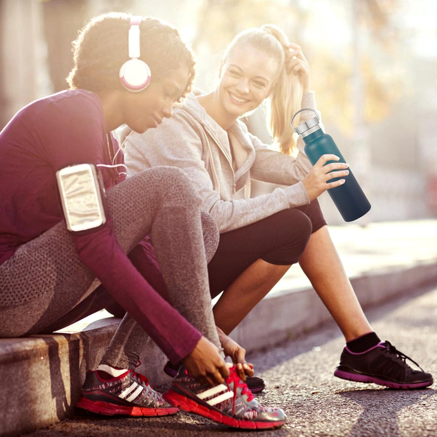 Neihepal 20 oz Insulated Water Bottles Bulk 2 Pack,Stainless Steel Double Wall Sport Bottle with Lid of Handle,Metal Reusable Thermoses Flask for School,Cyclists,Hikers,Gift (Dark Night,Set of 2)