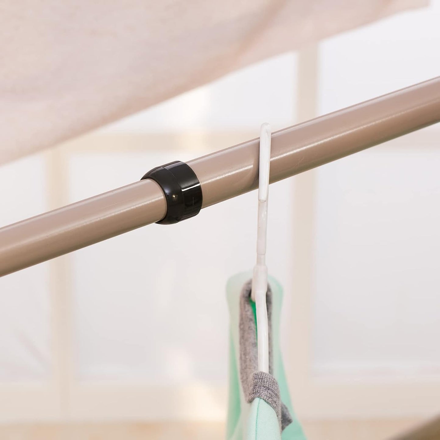 Clothes Drying Rack, Adjustable and Foldable Laundry Rack, Space Saving Hanger Rack, Retractable 47-79 Inch Clothes Rack Heavy Duty Garment Rack for Indoor/Outdoor