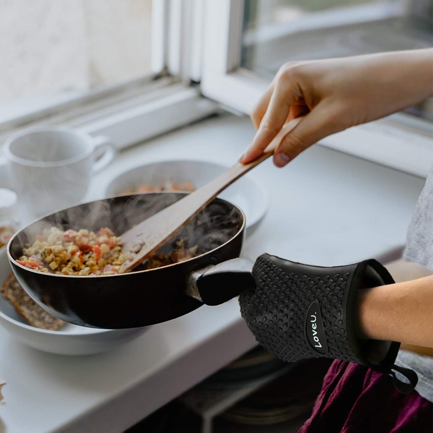 Kitchen Oven Gloves - Dual-Layer Heat Resistant Grilling Gloves, Silicone Oven Mitts with 5 Fingers, Waterproof Non-Slip Pot Holder for Barbecue, Cooking, Baking (XL-XXXL, Black)