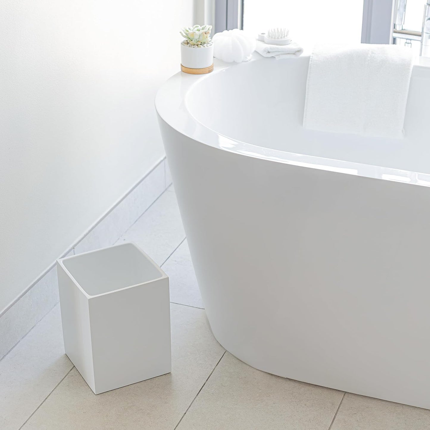 Matte White Square Small Trash Can, 2 Gallons / 7.5L Garbage Can, Waste Basket for Home, Bathrooms, Office, Under Desk, Bedroom, Laundry Room, Kitchen, Kids Room, and Dorm