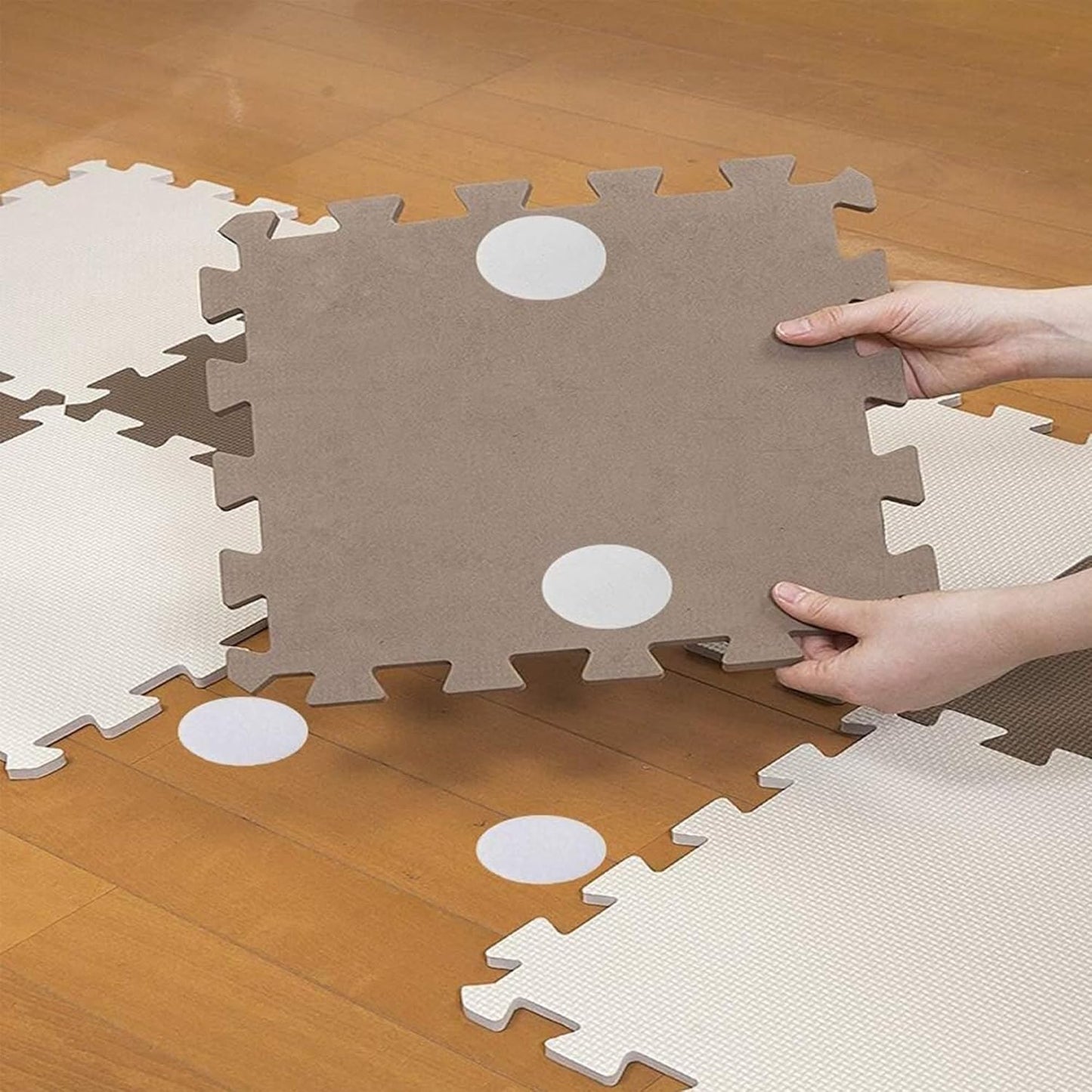 BRAVESHINE Round Sticky-Back Tapes with Adhesive - 36PCS Industrial-Strength Hook and Loop Fasteners - Double Sided Removable Interlocking Tapes for Children Crafts - Round 1.5inch