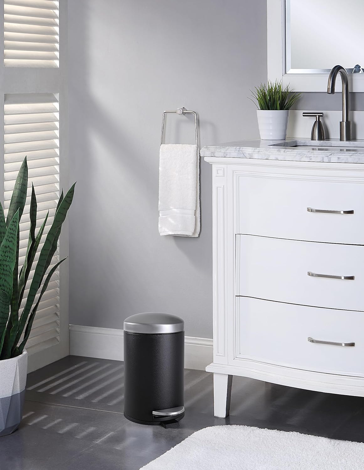 SunnyPoint 4.5 Liter(1.2 Gallon) Round Trash Can with Plastic Inner Bucket; Bathroom, Office, Kitchen and Bedroom Step On and Slow Close (BLK+SN)