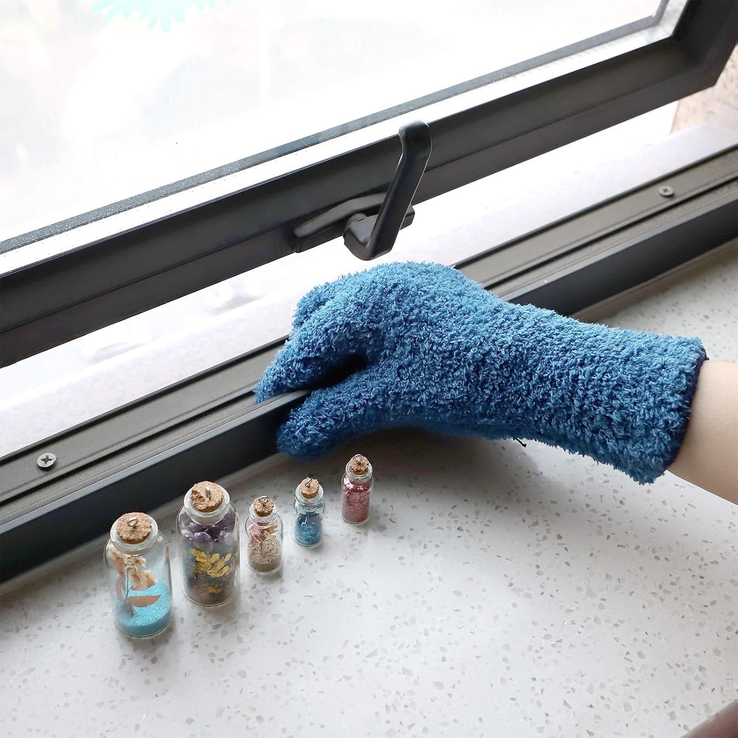 Patelai 2 Pairs Microfiber Gloves for plants Dusting Cleaning Glove Mittens House Cars Blinds Dusting(Blue, Grass Green, Large)